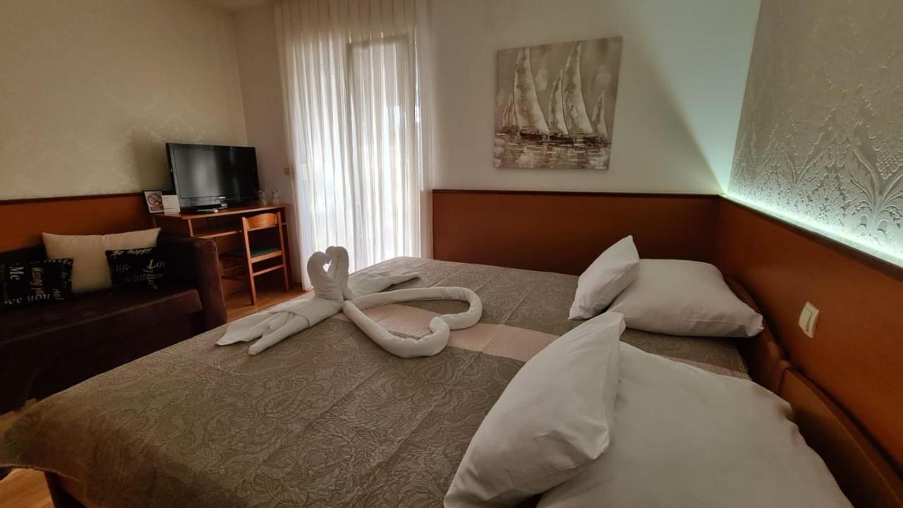 Sobe/Rooms Riva Zara Esterno foto