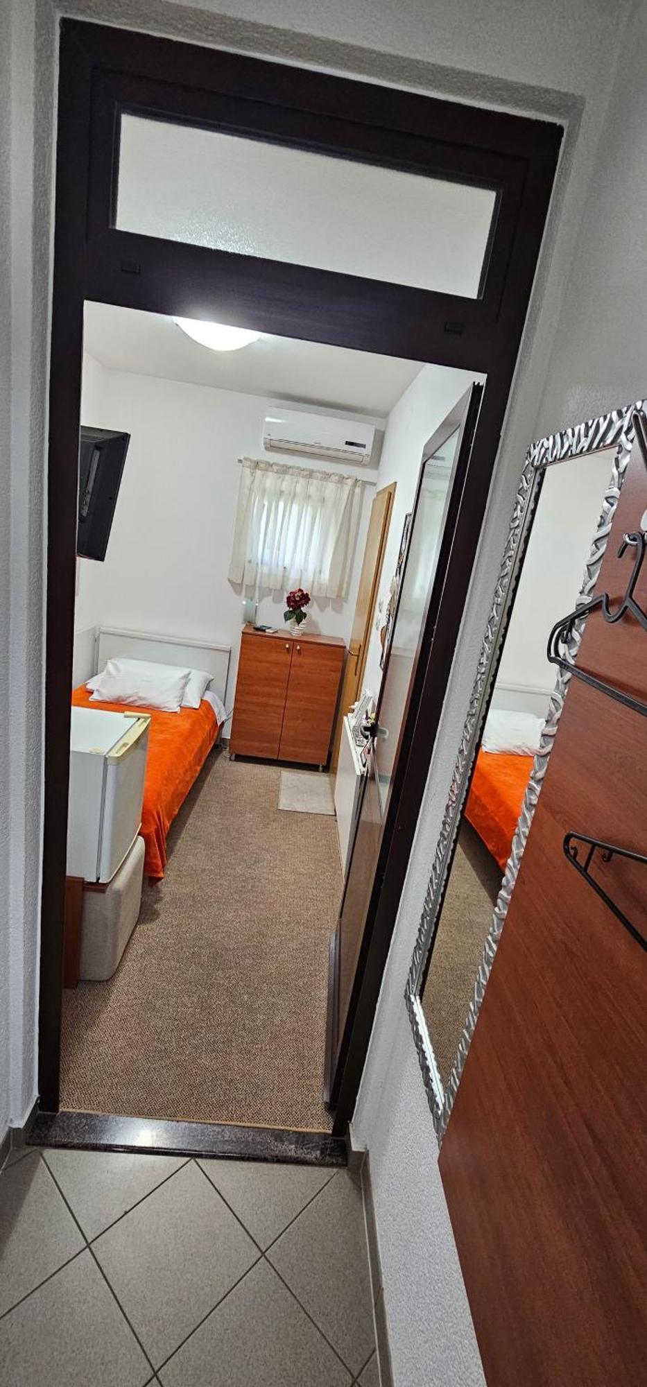 Sobe/Rooms Riva Zara Esterno foto